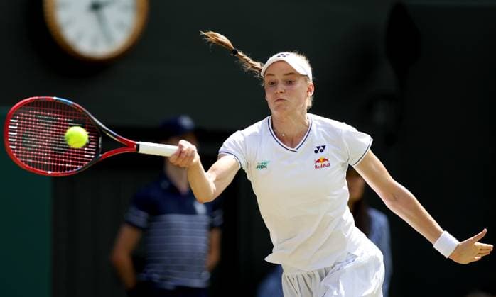 (240710) -- LONDON, July 10, 2024 -- Elena Rybakina hits a return during the women s singles quarterfinal match between Elena Rybakina of Kazakhstan and Elina Svitolina of Ukraine at Wimbledon tennis Championship in London, Britain, July 10, 2024. ) (SP)BRITAIN-LONDON-TENNIS-WIMBLEDON-DAY 10 LixYing 