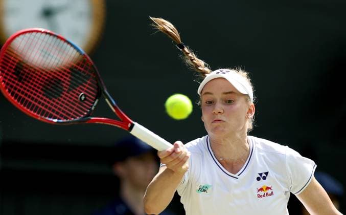 (240710) -- LONDON, July 10, 2024 -- Elena Rybakina hits a return during the women s singles quarterfinal match between Elena Rybakina of Kazakhstan and Elina Svitolina of Ukraine at Wimbledon tennis Championship in London, Britain, July 10, 2024. ) (SP)BRITAIN-LONDON-TENNIS-WIMBLEDON-DAY 10 LixYing 