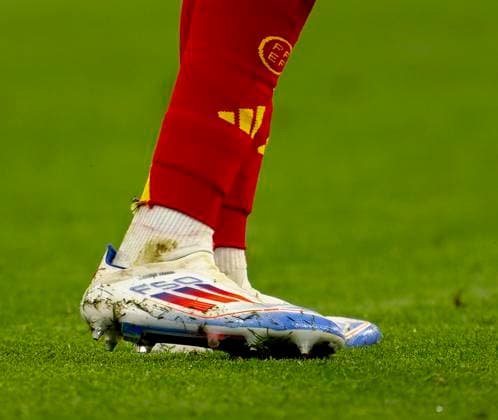 09 07 2024, Football UEFA EURO 2024, Semi-final, Spain France, in the Munich Football Arena The football shirt of Lamine Yamal Spain in detail, his name is written on it