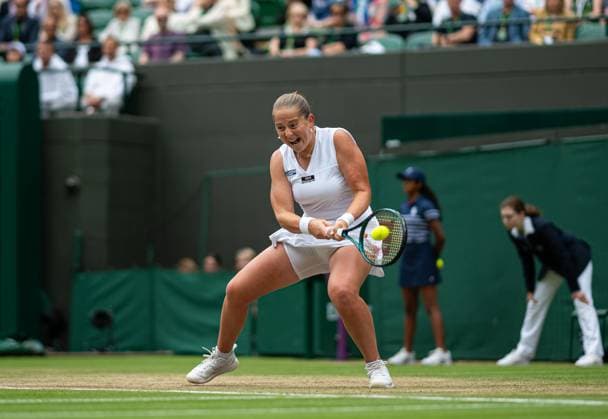 Tennis - Wimbledon Championship 2024 - Day 10 LONDON, ENGLAND - Wednesday, July 10, 2024: Jelena Ostapenko (LAT) during the Ladies Singles Quarter-Final match on Day Ten of The Championships Wimbledon 2024 at the All England Lawn Tennis and Croquet Club. (Photo by Kirsten Holst Propaganda) LONDON All England Lawn Tennis and Croquet Club GREATER LONDON ENGLAND  Copyright: xKirstenxHolstx 2024-07-10-019-Wimbledon_Day_10