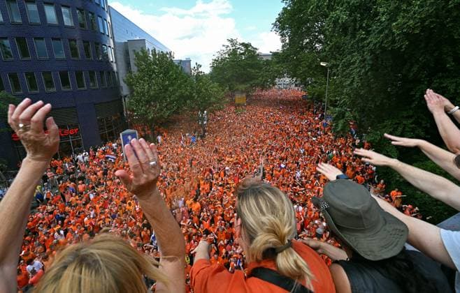 Football, European Championship, EURO 2024, semi-final, Signal Iduna Park Dortmund, Netherlands England Fan March Netherlands through Dortmund fan, fans, fan culture, enthusiasm