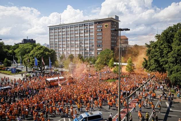 DORTMUND, Dutch supporters in Dortumund, 10-07-2024, Dutch fans in the city center of dortmund before the match against England. Oranje legioen, fan walk Dutch supporters in Dortumund  x25728053x Copyright: