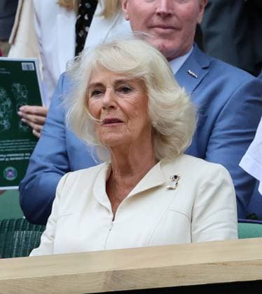 TENNIS - Wimbledon 2024 LONDON,ENGLAND,10.JUL.24 - TENNIS - WTA, Tennis Damen Tour, Wimbledon, Grand Slam. Image shows Queen Camilla .  GEPAxpictures xAlanxGrieves