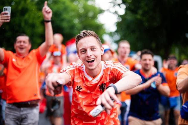 10 07 2024 European Championship 2024, fan march Netherlands in Dortmund England Netherlands Dutch fans at the fan march through Dortmund before the match Dortmund North Rhine-Westphalia Germany