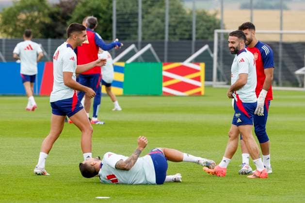 Spain s players take part in a training session in Donaueschingen, Germany, 10 July 2024. SPain will play the EURO2024 final after defeating France 2-1 on 09 July. Spain s training session !ACHTUNG: NUR REDAKTIONELLE NUTZUNG!  Copyright: xJ.xJ.xGuillenx GRAF4822 20240710-55014114556_1