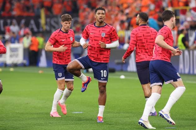 2024-07-10 The Netherlands v England - Semi-Final - UEFA EURO, EM, Europameisterschaft,Fussball 2024 DORTMUND, GERMANY - JULY 10: Jude Bellingham of England warms up during the Semi-Final - UEFA EURO 2024 match between The Netherlands and England at BVB Stadion Dortmund on July 10, 2024 in Dortmund, Germany. (Photo by Peter Lous BSR Agency) Dortmund Germany Content not available for redistribution in The Netherlands directly or indirectly through any third parties. Copyright: xBSRxAgencyx