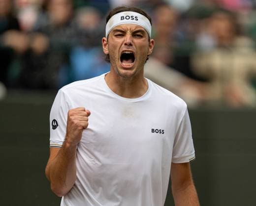 Tennis - Wimbledon Championship 2024 - Day 10 LONDON, ENGLAND - Wednesday, July 10, 2024: Taylor Fritz (USA) during the Gentleman s Singles Quarter-Final match on Day Ten of The Championships Wimbledon 2024 at the All England Lawn Tennis and Croquet Club. (Photo by Kirsten Holst Propaganda) LONDON All England Lawn Tennis and Croquet Club GREATER LONDON ENGLAND  Copyright: xKirstenxHolstx 2024-07-10-067-Wimbledon_Day_10