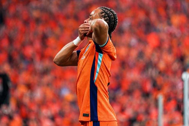 2024-07-10 Netherlands v England - Semi-Final - UEFA EURO, EM, Europameisterschaft,Fussball 2024 DORTMUND, GERMANY - JULY 10: Xavi Simons of the Netherlands celebrates the first goal during the Semi-Final - UEFA EURO 2024 match between Netherlands and England at BVB Stadion Dortmund on July 10, 2024 in Dortmund, Germany. (Photo by Joris Verwijst BSR Agency) Dortmund Germany Content not available for redistribution in The Netherlands directly or indirectly through any third parties. Copyright: xBSRxAgencyx