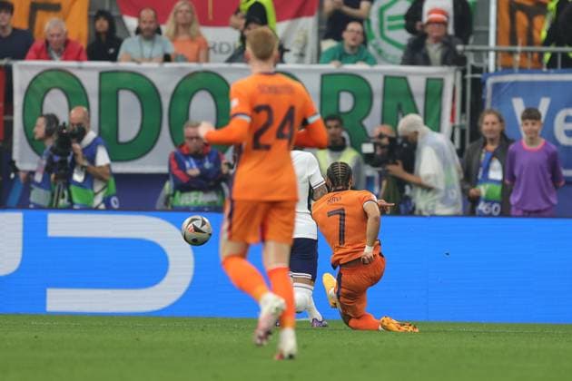 Netherlands v England Euro 2024 10 07 2024. Semi Final Goal 1-0 Xavi Simons of Netherlands scores a goal during the Euro 2024 semi-final match between Netherlands and England at BVB Stadion, Dortmund, Germany on 10 July 2024. Dortmund BVB Stadion Germany Editorial use only , Copyright: xNigelxKeenex PSI-19938-0007