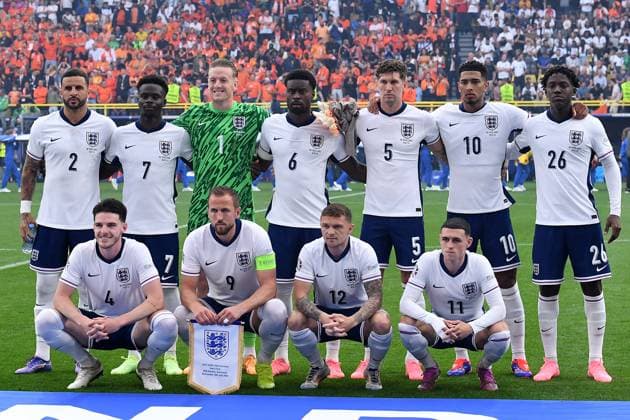 Soccer UEFA EURO 2024 Semi-Final Netherlands England on 10 07 2024 at BVB Stadion Dortmund in Dortmund Team photo Team photo England Top row f l n r Kyle Walker England , Bukayo Saka England , Jordan Pickford England , Marc Guehi England , John Stones England , Jude Bellingham England , Kobbie Mainoo England Bottom row f l n r Declan Rice England , Harry Kane England , Kieran Trippier England , Phil Foden England xRx