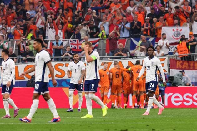 2024-07-10 The Netherlands v England - Semi-Final - UEFA EURO, EM, Europameisterschaft,Fussball 2024 DORTMUND, GERMANY - JULY 10: Players of England looks dejected after Netherlands scored their first goal during the Semi-Final - UEFA EURO 2024 match between The Netherlands and England at BVB Stadion Dortmund on July 10, 2024 in Dortmund, Germany. (Photo by Peter Lous BSR Agency) Dortmund Germany Content not available for redistribution in The Netherlands directly or indirectly through any third parties. Copyright: xBSRxAgencyx