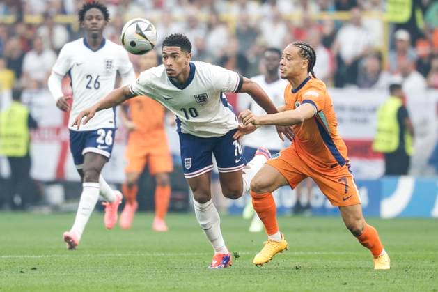 GER, Dortmund, Football, Netherlands vs England , Semi-final, Westfalenstadion Dortmund, UEFA EURO 2024, v l Jude Bellingham England , Xavi Simons NED, 07 , duel, action, fight, fights for the ball, 10 07 2024, Copyright: HMBxMedia HeikoxBecker