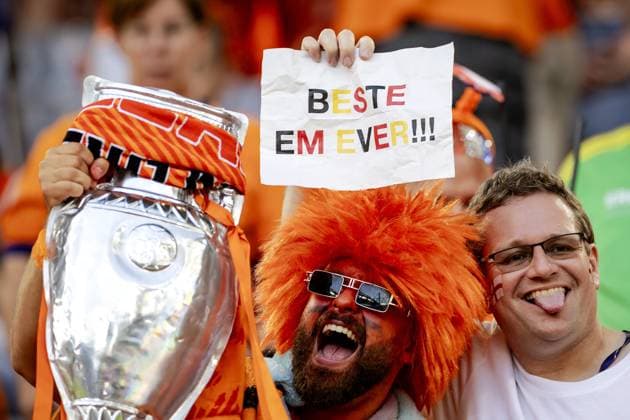 EURO 2024, Fans aller teilnehmenden Teams DORTMUND - Fans during the UEFA EURO, EM, Europameisterschaft,Fussball 2024 Semi-final match between the Netherlands and England at the BVB Stadium Dortmund on July 10, 2024 in Dortmund, Germany. ANP KOEN VAN WEEL netherlands out - belgium out Dortmund xVIxxIVx 503201471 originalFilename: 0709074753st.jpg