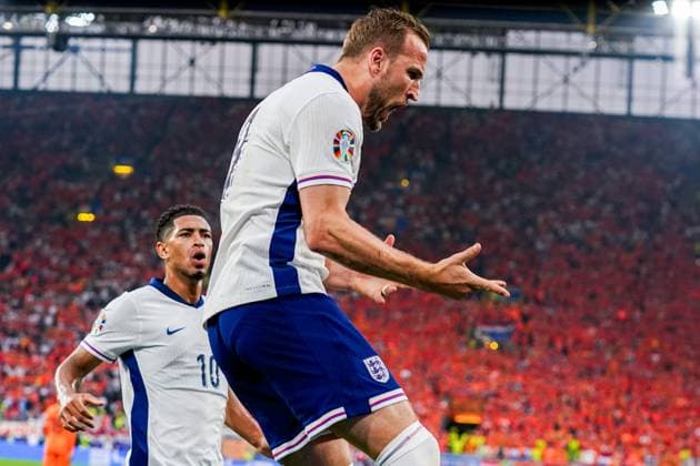 2024-07-10 Netherlands v England - UEFA EURO, EM, Europameisterschaft,Fussball 2024 Semi Final DORTMUND, NETHERLANDS - JULY 10: Harry Kane of England celebrates after scoring his teams first goal (penalty) during the UEFA EURO 2024 Semi Final match between Netherlands and England at BVB Stadion Dortmund on July 10, 2024 in Dortmund, Netherlands. Dortmund BVB Stadion Dortmund Netherlands Content not available for redistribution in The Netherlands directly or indirectly through any third parties. Copyright: xAndrexWeeningx