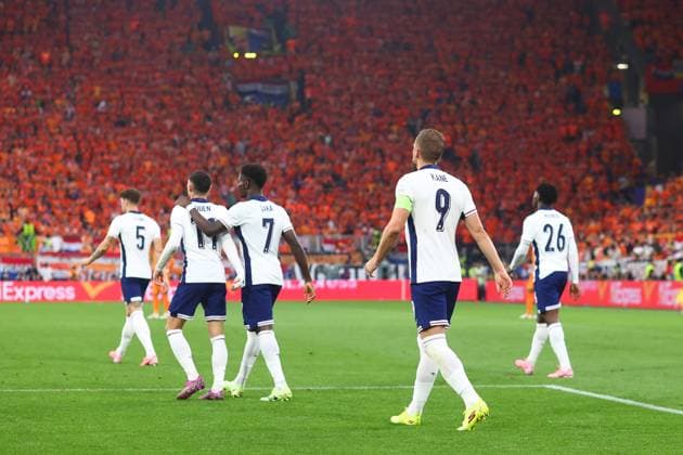 Niederlande gegen England 10. Juli 2024, Dortmund UEFA EUROs Halbfinale Niederlande gegen England Harry Kane aus England läuft nach seinem ersten Tor zurück in seine Hälfte Foto Charlotte Wilson Abseits Dortmund Deutschland  Copyright: xCharlottexWilsonx xOffsidexOffside