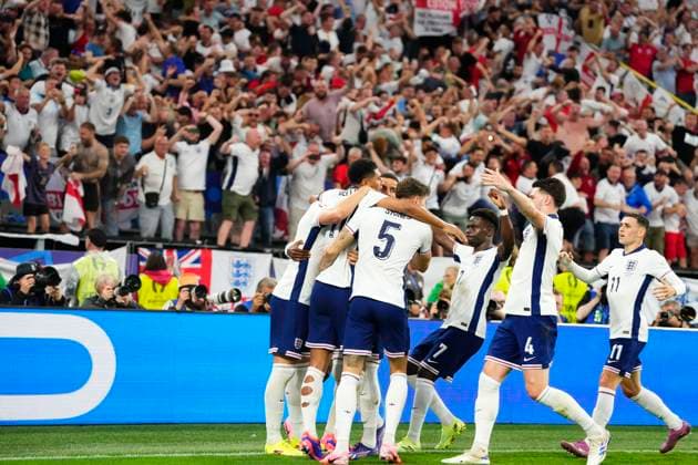 Netherlands v England: Semi-Final - UEFA EURO, EM, Europameisterschaft,Fussball 2024 Harry Kane centre-forward of England and Bayern Munich celebrates after scoring his sides first goal during the UEFA EURO 2024 semi-final match between Netherlands and England at Football Stadium Dortmund on July 10, 2024 in Dortmund, Germany. Dortmund Germany  Copyright: xJosexBretonx originalFilename:bretonhernandez-netherla240710_npimS.jpg