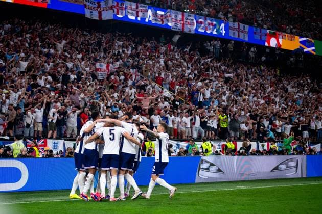 John Stones England, 05 , Declan Rice England, 04 , Jude Bellingham England, 10 and team celebrate the goal for 1 1, GER, Netherlands NED vs England ENG , European Football Championship, UEFA EURO 2024, Semifinal, 10 07 2024 GER, Netherlands NED vs England ENG , European Football Championship, UEFA EURO 2024, Semifinal, 10 07 2024 Dortmund Copyright: xEibner-Pressefoto Memmlerx EP_MMR