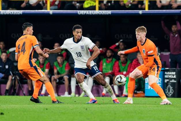 UEFA EURO 2024 Netherlands England 10 07 2024 Jude Bellingham England, 10 , Tijjani Reijnders Netherlands, 14 , Jerdy Schouten Netherlands, 24 UEFA EURO 2024 Netherlands England BVB Stadion Dortmund, Dortmund on 10 07 2024 Copyright: xBEAUTIFULxSPORTS Wunderlx