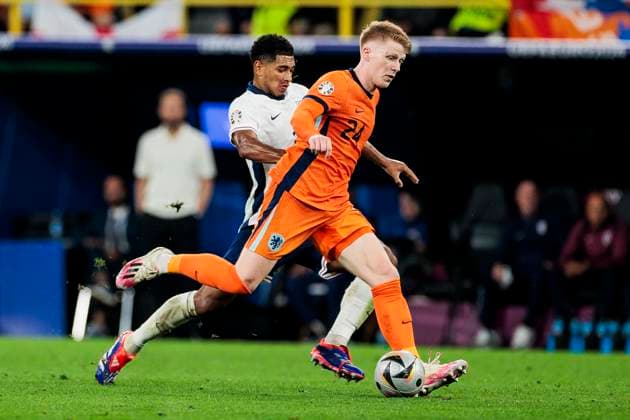 UEFA EURO 2024 Netherlands England 10 07 2024 Jerdy Schouten Netherlands, 24 in duel with Jude Bellingham England, 10 UEFA EURO 2024 Netherlands England BVB Stadion Dortmund, Dortmund on 10 07 2024 Copyright: xBEAUTIFULxSPORTS Wunderlx