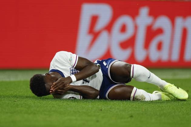 DORTMUND, 10-07-2024, BVB Stadium , European Football Championship Euro2024, Semi finals match no.50 between Netherlands and England. England player Bukayo Saka injured Netherlands - England (Euro2024)  x25730136x Copyright: