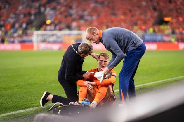 GER, Euro 2024, semi-final semifinal, Netherlands NLD England ENG 10 07 2024, Signal Iduna Park, Dortmund, GER, Euro 2024, semi-final semifinal, Netherlands NLD England ENG In the picture Jerdy Schouten Netherlands Netherlands NLD, 24 injured, gets stitches, laceration nordphotoxGmbHxx xChristianxSchulze nph000300