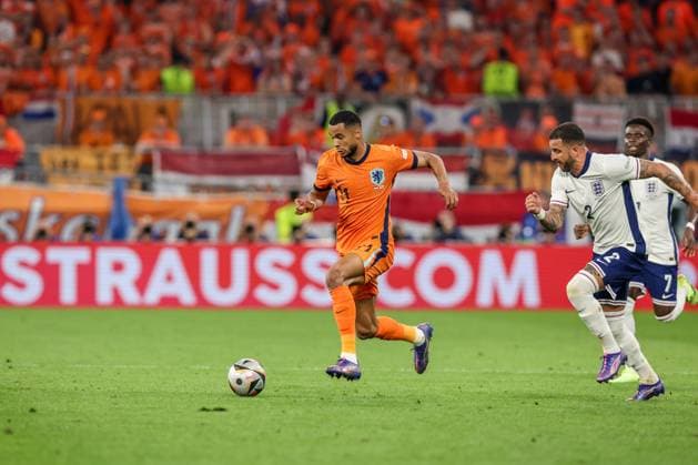 2024-07-10 The Netherlands v England - Semi-Final - UEFA EURO, EM, Europameisterschaft,Fussball 2024 DORTMUND, GERMANY - JULY 10: Cody Gakpo of the Netherlands runs with the ball during the Semi-Final - UEFA EURO 2024 match between The Netherlands and England at BVB Stadion Dortmund on July 10, 2024 in Dortmund, Germany. (Photo by Peter Lous BSR Agency) Dortmund Germany Content not available for redistribution in The Netherlands directly or indirectly through any third parties. Copyright: xBSRxAgencyx