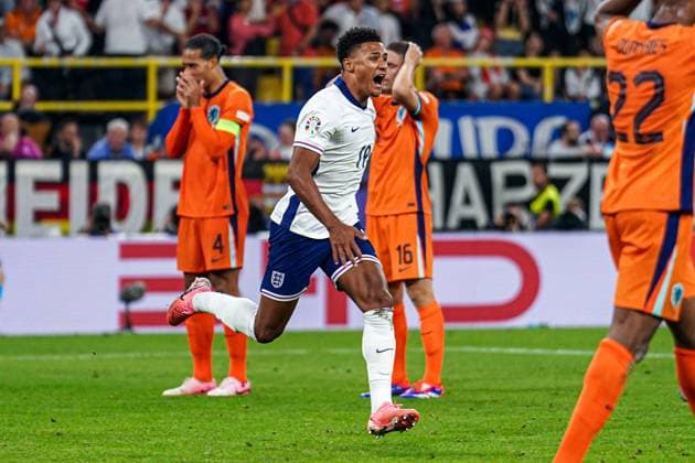 2024-07-10 Netherlands v England - Semi-Final - UEFA EURO, EM, Europameisterschaft,Fussball 2024 DORTMUND, GERMANY - JULY 10: Ollie Watkins of England celebrates the late winning goal during the Semi-Final - UEFA EURO 2024 match between Netherlands and England at BVB Stadion Dortmund on July 10, 2024 in Dortmund, Germany. (Photo by Joris Verwijst BSR Agency) Dortmund Germany Content not available for redistribution in The Netherlands directly or indirectly through any third parties. Copyright: xBSRxAgencyx