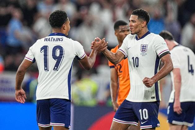 2024-07-10 Netherlands v England - Semi-Final - UEFA EURO, EM, Europameisterschaft,Fussball 2024 DORTMUND, GERMANY - JULY 10: Ollie Watkins of England, Jude Bellingham of England celebrate the late winning goal during the Semi-Final - UEFA EURO 2024 match between Netherlands and England at BVB Stadion Dortmund on July 10, 2024 in Dortmund, Germany. (Photo by Joris Verwijst BSR Agency) Dortmund Germany Content not available for redistribution in The Netherlands directly or indirectly through any third parties. Copyright: xBSRxAgencyx