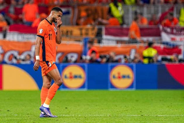 2024-07-10 Netherlands v England - UEFA EURO, EM, Europameisterschaft,Fussball 2024 Semi Final DORTMUND, NETHERLANDS - JULY 10: Cody Gakpo of the Netherlands looks looks dejected after conceding his sides second goal during the UEFA EURO 2024 Semi Final match between Netherlands and England at BVB Stadion Dortmund on July 10, 2024 in Dortmund, Netherlands. Dortmund BVB Stadion Dortmund Netherlands Content not available for redistribution in The Netherlands directly or indirectly through any third parties. Copyright: xAndrexWeeningx