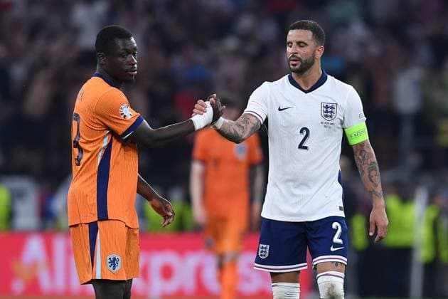 Soccer UEFA EURO 2024 Semi Final Netherlands England on 10 07 2024 at BVB Stadion Dortmund in Dortmund Brian Brobbey Netherlands , left Kyle Walker England , right xRx