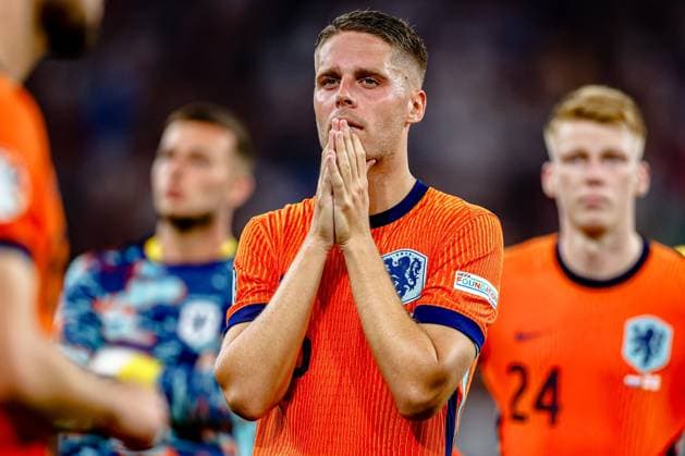 DORTMUND, 10-07-2024, BVB Stadium , European Football Championship Euro2024, Semi finals match no.50 between Netherlands and England, Netherlands player Joey Veerman disappointed after the 1-2 lose. Netherlands - England (Euro2024)  x25730570x Copyright: