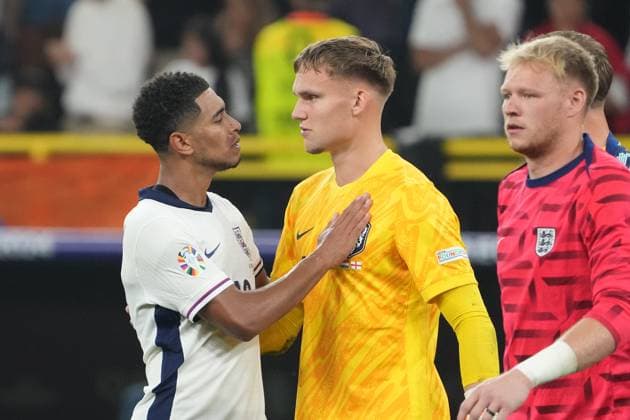 Jude Bellingham England, 10 with goalkeeper Goalie Bart Verbruggen Netherlands, Netherlands, 01 Dortmund 10 07 2024 Netherlands vs England, EURO2024 M50, Semifinal, EM Arena Dortmund