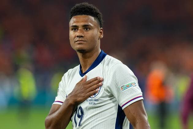 Football - UEFA EURO, EM, Europameisterschaft,Fussball 2024 - Semi-Final - Netherlands v England DORTMUND, GERMANY - Wednesday, July 10, 2024: England s match-winning goal-scorer Ollie Watkins celebrates after the UEFA Euro 2024 Semi-Final match between Netherlands and England at the Westfalenstadion. England won 2-1. (Photo by David Rawcliffe Propaganda) DORTMUND Westfalenstadion NORTH RHINE-WESTPHALIA GERMANY  Copyright: xDavidxRawcliffex P2024-07-10-Netherlands_England-83