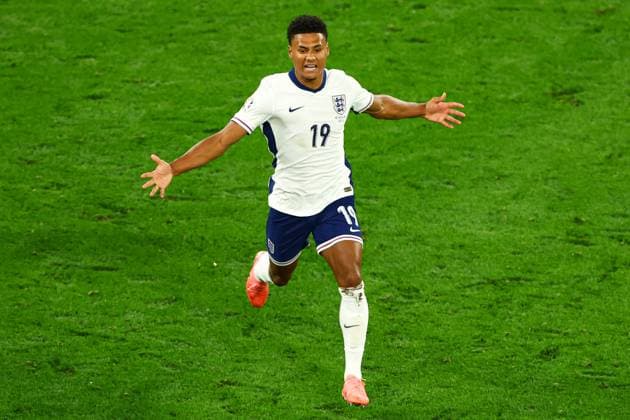 Ollie Watkins of England celebrates scoring a goal for their side to make it 2-1 Netherlands v England, UEFA European Championship, EM, Europameisterschaft 2024, Semi Final, Football, BVB Stadion, Dortmund, Germany, 10 Jul 2024 EDITORIAL USE ONLY No use with unauthorised audio, video, data, fixture lists, club league logos or live services. Online in-match use limited to 120 images, no video emulation. No use in betting, games or single club league player publications. Copyright: xKieranxMcManus Shutterstockx 14576895dv
