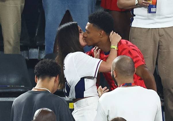 Ollie Watkins of England with partner, Ellie Anderson at full time Netherlands v England, UEFA European Championship, EM, Europameisterschaft 2024, Semi Final, Football, BVB Stadion, Dortmund, Germany, 10 Jul 2024 EDITORIAL USE ONLY No use with unauthorised audio, video, data, fixture lists, club league logos or live services. Online in-match use limited to 120 images, no video emulation. No use in betting, games or single club league player publications. Copyright: xMichaelxZemanek Shutterstockx 14576899fd