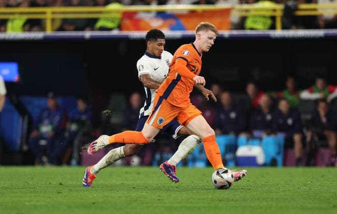10 07 2024, European Football Championship, UEFA EURO 2024, Netherlands England, Semi-final, BVB Stadion Dortmund, v l , Jude Bellingham England , Jerdy Schouten Netherlands Copyright: HMBxMedia