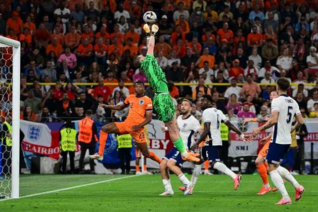 Jordan Pickford 1 England , Netherlands vs England, Football, UEFA Euro 2024, Semi-final, 10 07 2024 Dortmund North Rhine-Westphalia Germany Copyright: xkolbert-press MarcxNiemeyerx