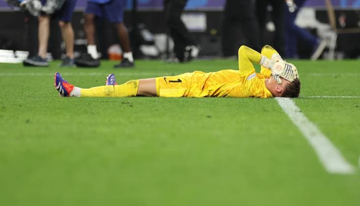 10 07 2024, European Football Championship, UEFA EURO 2024, Netherlands England, semi-final, BVB Stadion Dortmund, v l , goalkeeper Bart Verbruggen Netherlands disappointed, disappointed looking, dissapointed, sad, frustrated, frustrated, frustrated Copyright: HMBxMedia