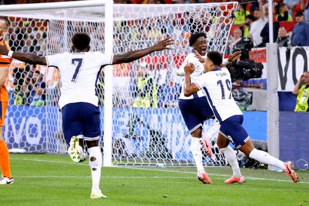 WATKINS Ollie Team England with MALNOO Kobbie scores the winning goal to make the final score 1 2 UEFA Football EURO 2024 in Germany semi-final match Holland England 1 2 on 10 07 2024 in Dortmund DFL REGULATIONS PROHIBIT ANY USE OF PHOTOGRAPHS as IMAGE SEQUENCES and or QUASI VIDEO Copyright: xLacixPerenyix