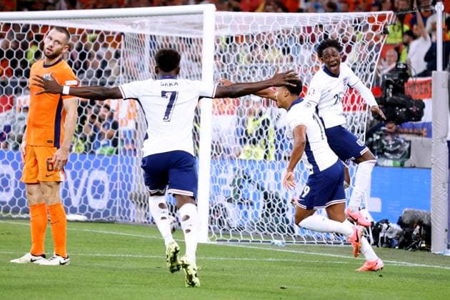 WATKINS Ollie Team England with MALNOO Kobbie scores the winning goal to make the final score 1 2 UEFA Football EURO 2024 in Germany semi-final match Holland England 1 2 on 10 07 2024 in Dortmund DFL REGULATIONS PROHIBIT ANY USE OF PHOTOGRAPHS as IMAGE SEQUENCES and or QUASI VIDEO Copyright: xLacixPerenyix