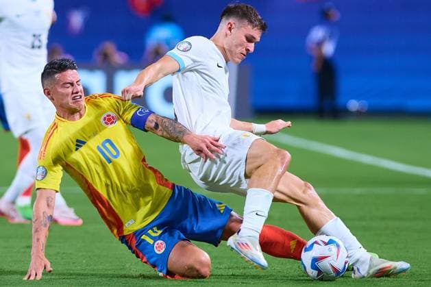 RECORD DATE NOT STATED Copa America USA 2024 Uruguay vs Colombia - Semifinal James Rodriguez (L) of Colombia fights for the ball with Manuel Ugarte (R) of Uruguay during the CONMEBOL Copa America 2024 Semi-final match between Uruguay and Colombia, at Bank of America Stadium, on July 10, 2024 in Charlotte, North Carolina, United States. CHARLOTTE NORTH CAROLINA UNITED STATES  Copyright: xJONATHANxDUENASx 20240710202243_CA_SF_2024_URU_COL_UGARTE164