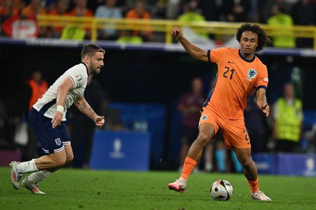 Joshua Zirkzee (Netherlands)Luke Shaw (England) during the UEFA EURO, EM, Europameisterschaft,Fussball Germany 2024 match between Netherlands 1-2 England at BVB Stadion Dortmund on July 10, 2024 in Dortmund, Germany. Noxthirdxpartyxsales  (259254654)