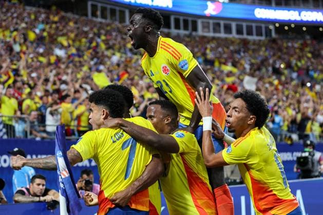 Football, Copa America, Semi-final, Uruguay - Colombia