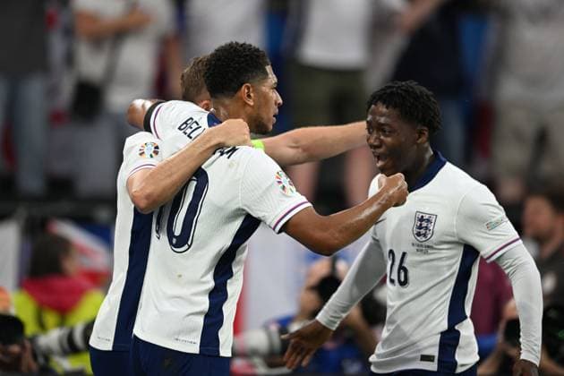 Harry Kane (England)Jude Bellingham (England)Kobbie Mainoo (England) celebrates after scoring his team s first goal during the UEFA EURO, EM, Europameisterschaft,Fussball Germany 2024 match between Netherlands 1-2 England at BVB Stadion Dortmund on July 10, 2024 in Dortmund, Germany. Noxthirdxpartyxsales  (259254959)