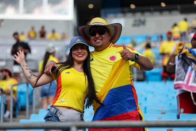 July 10, 2024, Charlotte, North Carolina, U.S: Columbian fans pose for a photo before the CONMEBOL Copa America semi-final match between Uruguay and Columbia at Bank of America Stadium in Charlotte, NC on July 10, 2024. Charlotte U.S - ZUMAk149 20240710_zsp_k149_095 Copyright: xCoryxKnowltonx