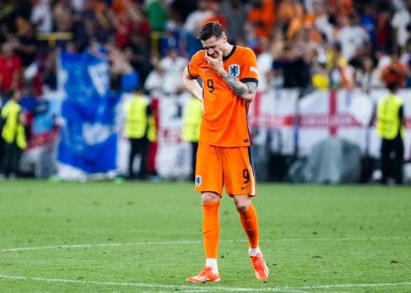 Dortmund, SignaI Iduna Park, 10 07 2024 Wout Weghorst of netherlands disappointed after the semifinal match Netherlands v England at the UEFA European Championship 2024