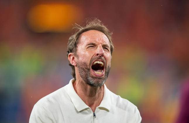 Football, men, 2023 24 season, UEFA Euro EM 2024, semi-final in Dortmund, Netherlands England, coach Gareth Southgate England , cheering after the final whistle, 10 07 2024, Copyright: xSebastianxRäppold MatthiasxKochx