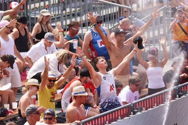 BEACHVOLLEYBALL - Beach Pro Vienna VIENNA,AUSTRIA,11.JUL.24 - Beach volleyball, Beachvolleyball - A1 Beach Pro Vienna. Image shows fans.  GEPAxpictures xMathiasxMandl
