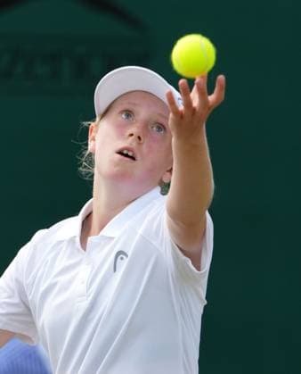 Lawn Tennis - 2024 Wimbledon Championship Girls Juniors - Daniella Britton (GBR) v Margaret Sohns (USA) All England Lawn Tennis & Croquet Club - Thursday 11h July 2024 Daniella Britton (GBR) 