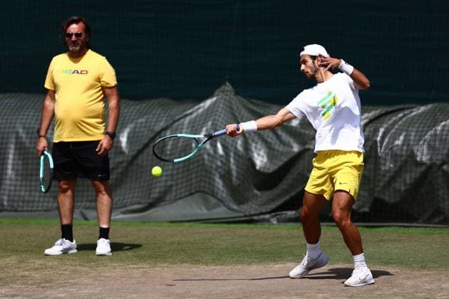 Lorenzo Musetti practices with coach Simone Tartarini Wimbledon Tennis Championships, Day 11, The All England Lawn Tennis and Croquet Club, London, UK - 11 Jul 2024  Copyright: xJamesxMarsh Shutterstockx 14580282m